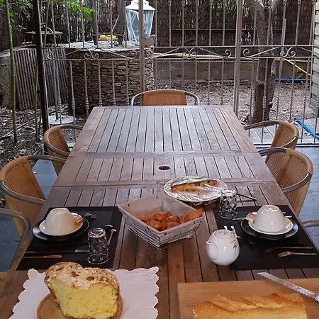 Le Mas De Marie Bed & Breakfast