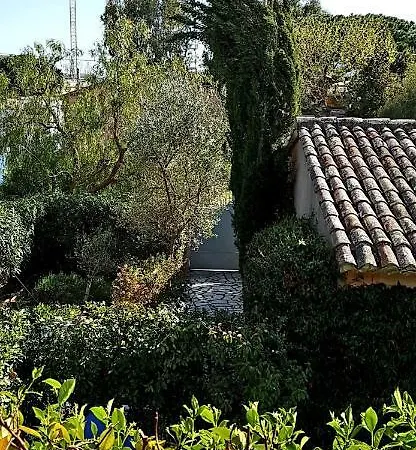 Le Mas De Marie Bed & Breakfast