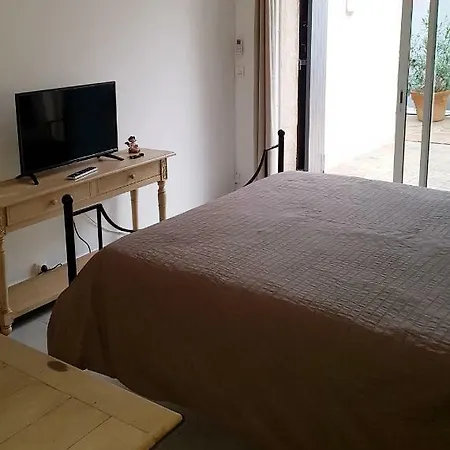 Le Mas De Marie Bed & Breakfast